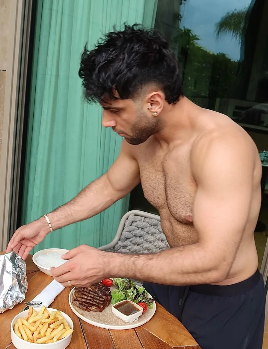 Fit görünüşü diqqət çəkdi