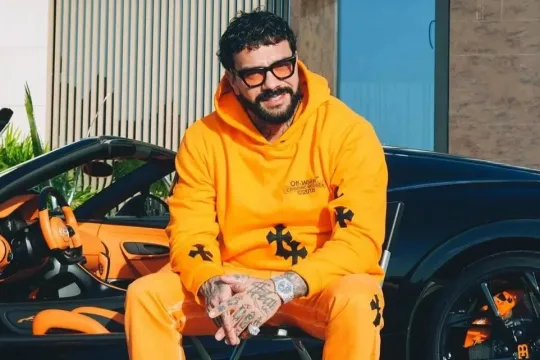 Maykl Ceksonun “Bugatti”sini almaq istəyir