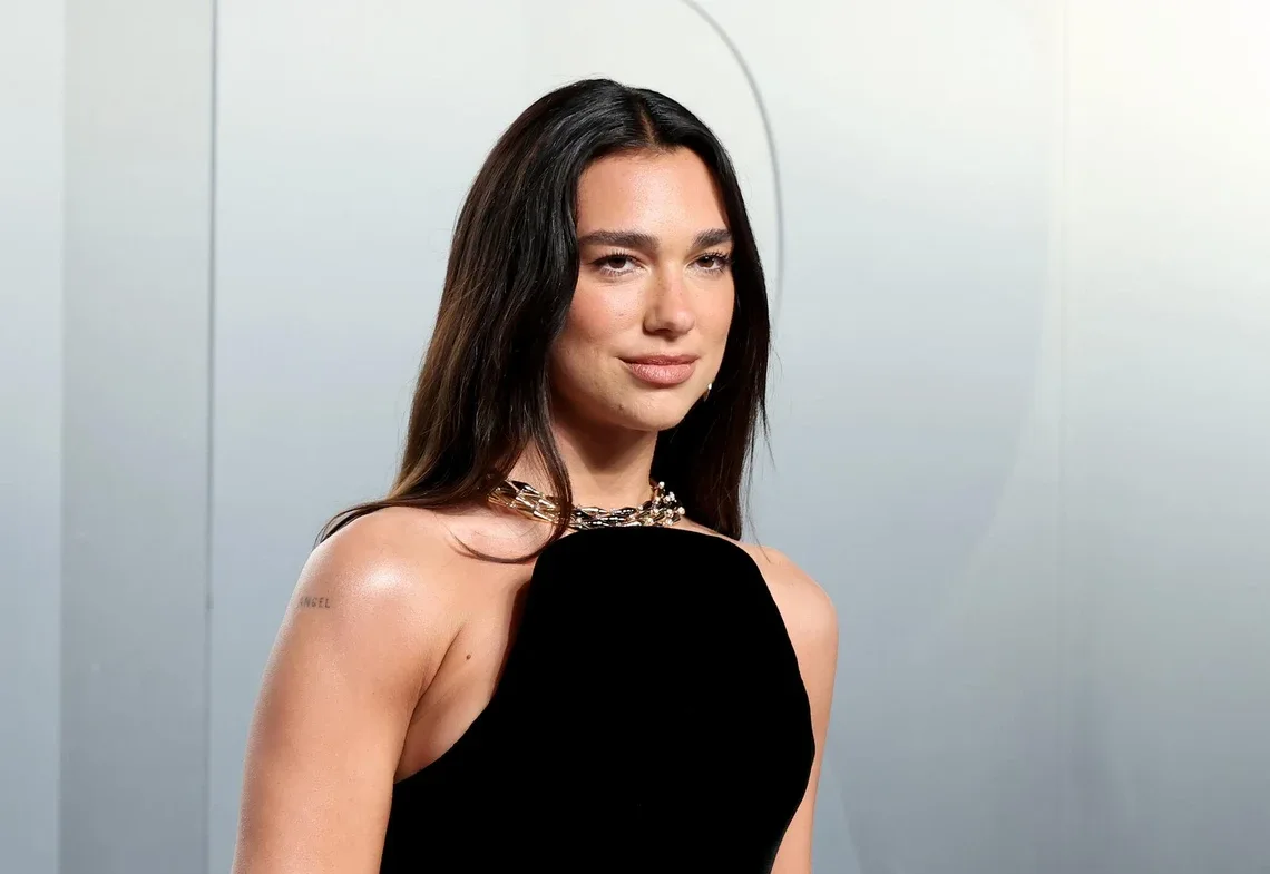 Dua Lipadan atası ilə nadir foto