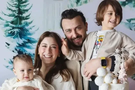 Hazal ailəsi ilə Türkiyəni tərk edir