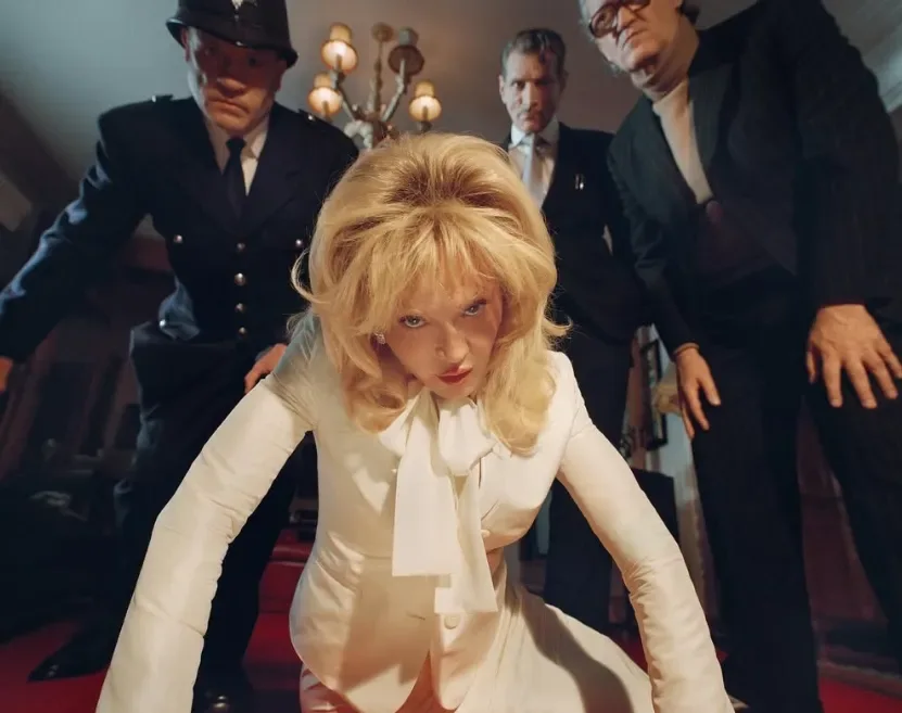 Madonna yoxsa Alla Puqaçova?