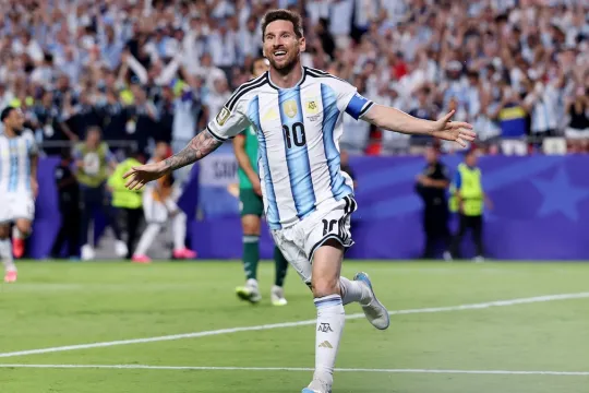Messi tarixi rekord qırdı!
