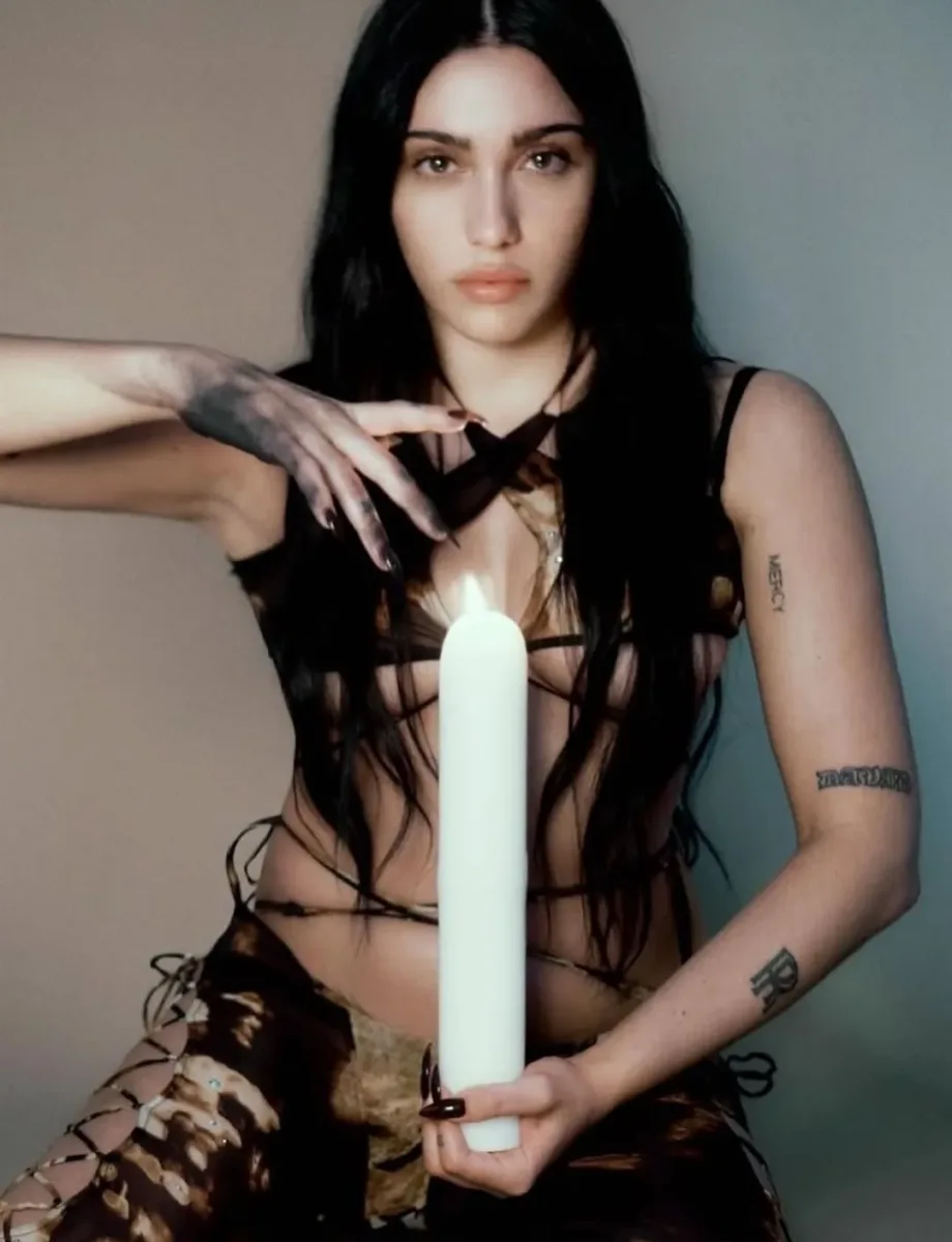 Madonna qızı ilə barışdı