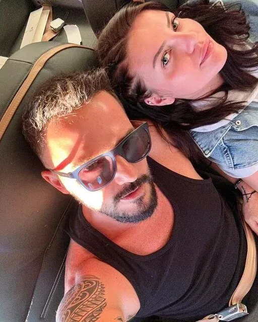 46 yaşlı Gökhan nişanlandı