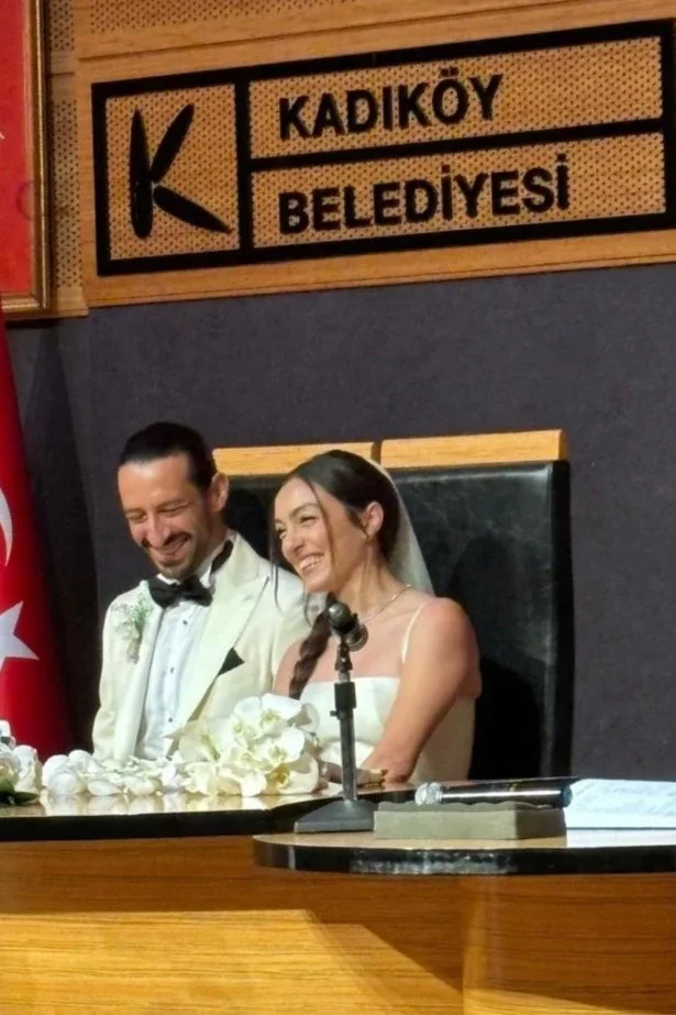 Məşhur aktrisa hamilədir
