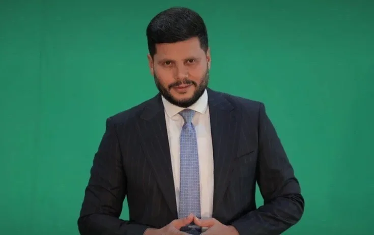 Zaur hamını aldatdı