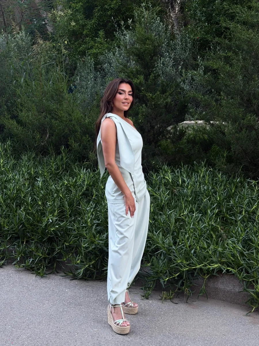 Hər konsert gününə bir “look”...