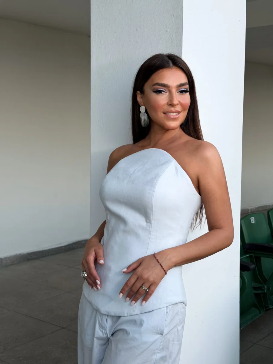Hər konsert gününə bir “look”...