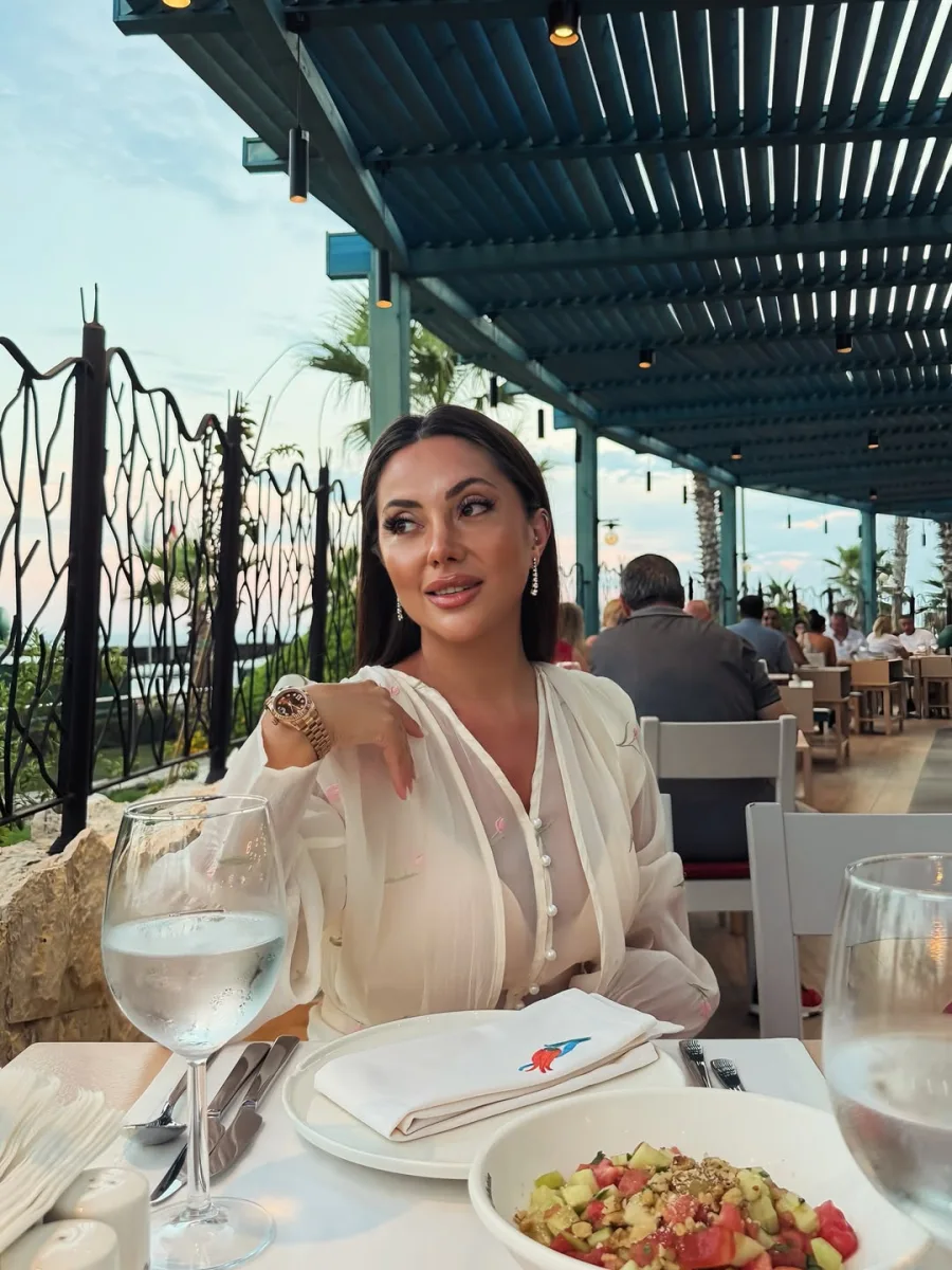 Ayan tətildə belə dincəlir