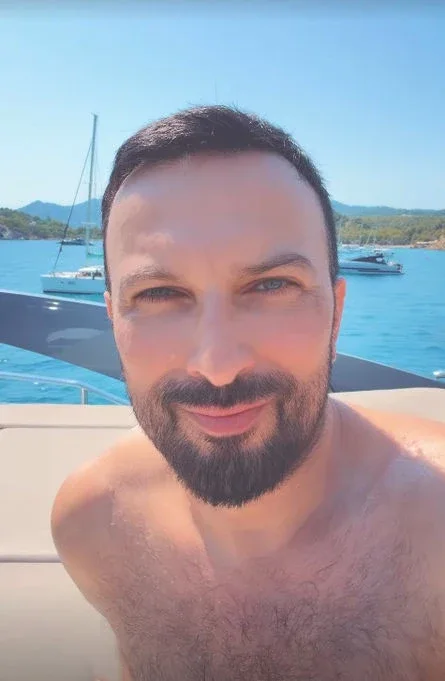 Tarkanın İbiza pozaları