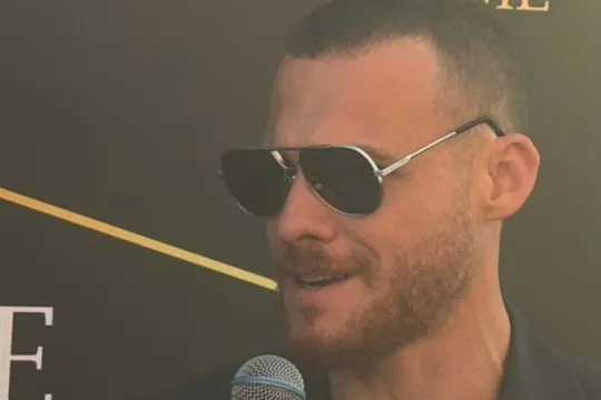 Kerem Bürsin Sahil Babayevlə eyni masada!
