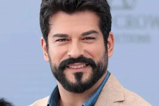 Burak Özçivitin artıq çəkili halları gündəm oldu