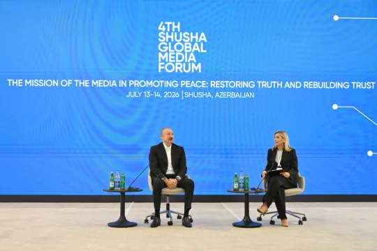 İlham Əliyev IV Şuşa Qlobal Media Forumunun iştirakçıları ilə görüşüb