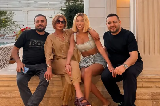 Aygün Kazımova Röya Ayxanın evində!