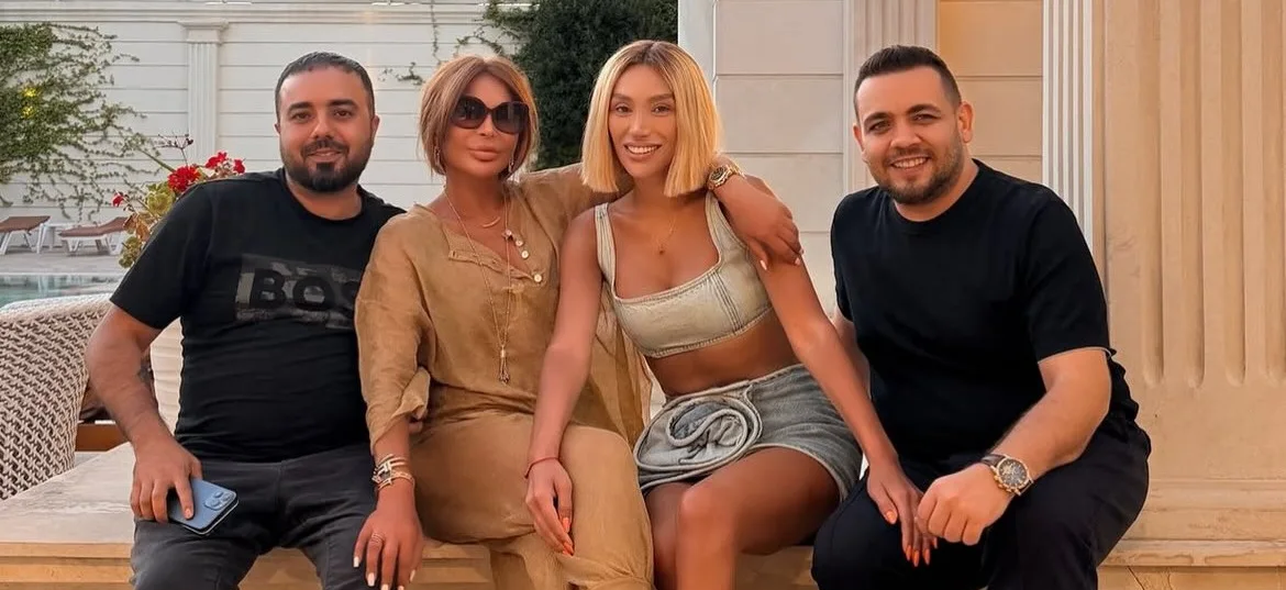 Aygün Kazımova Röya Ayxanın evində!