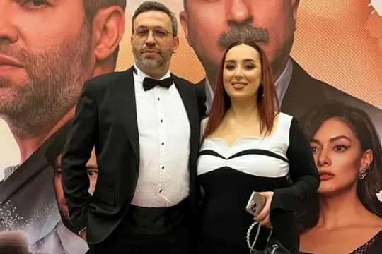 “Məni ağlatdığınız zaman başıma sığal çəkən adama qarşı açıqlama yayım?”
