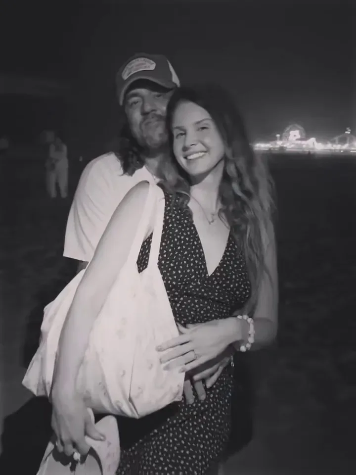 Lana Del Rey albom çıxarır