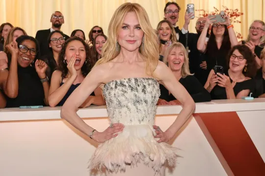 Nikol Kidman qısa şortda – Foto