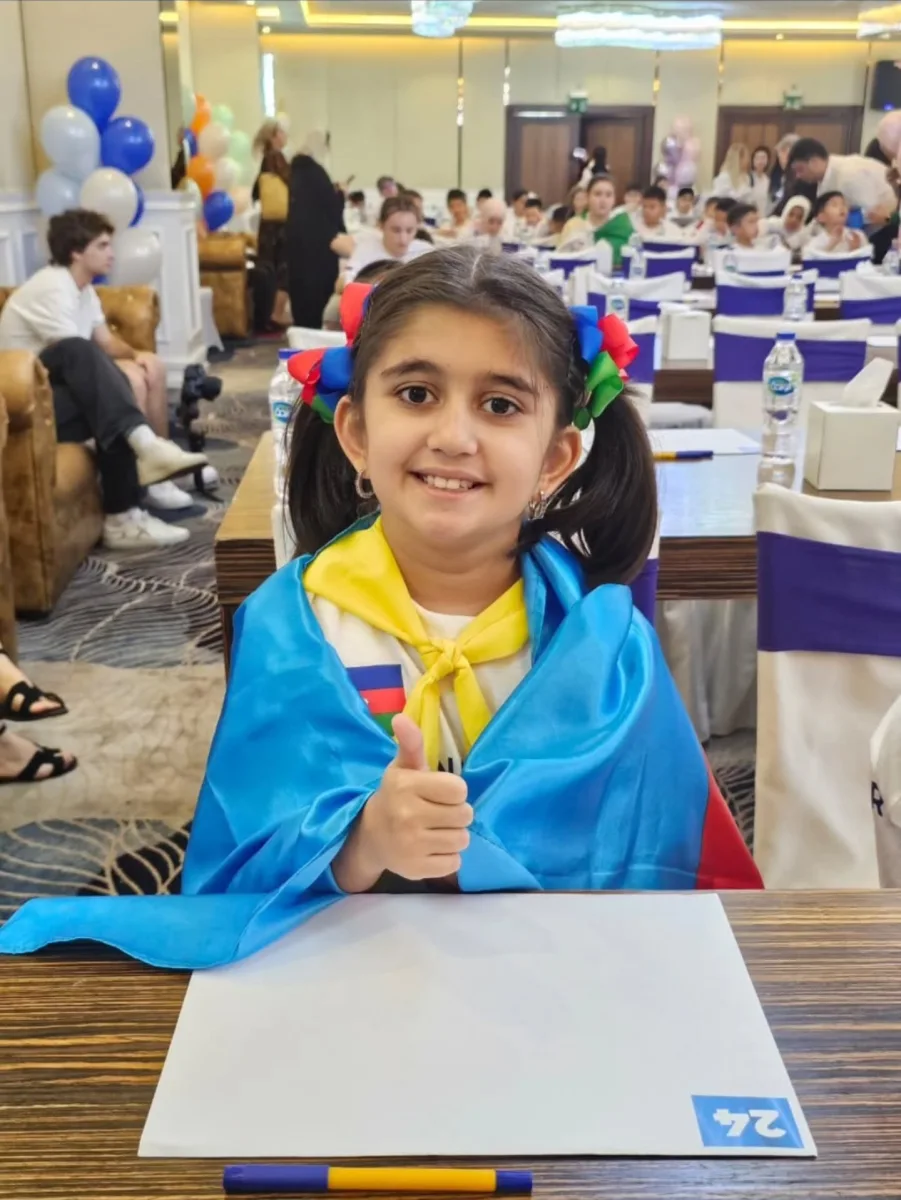 “Düz 9 ildir ki, ömrümüzü bəzəyirsən”