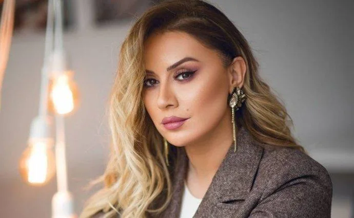 “Azərbaycan musiqisini bir mahnı ilə dünyaya çıxardım”