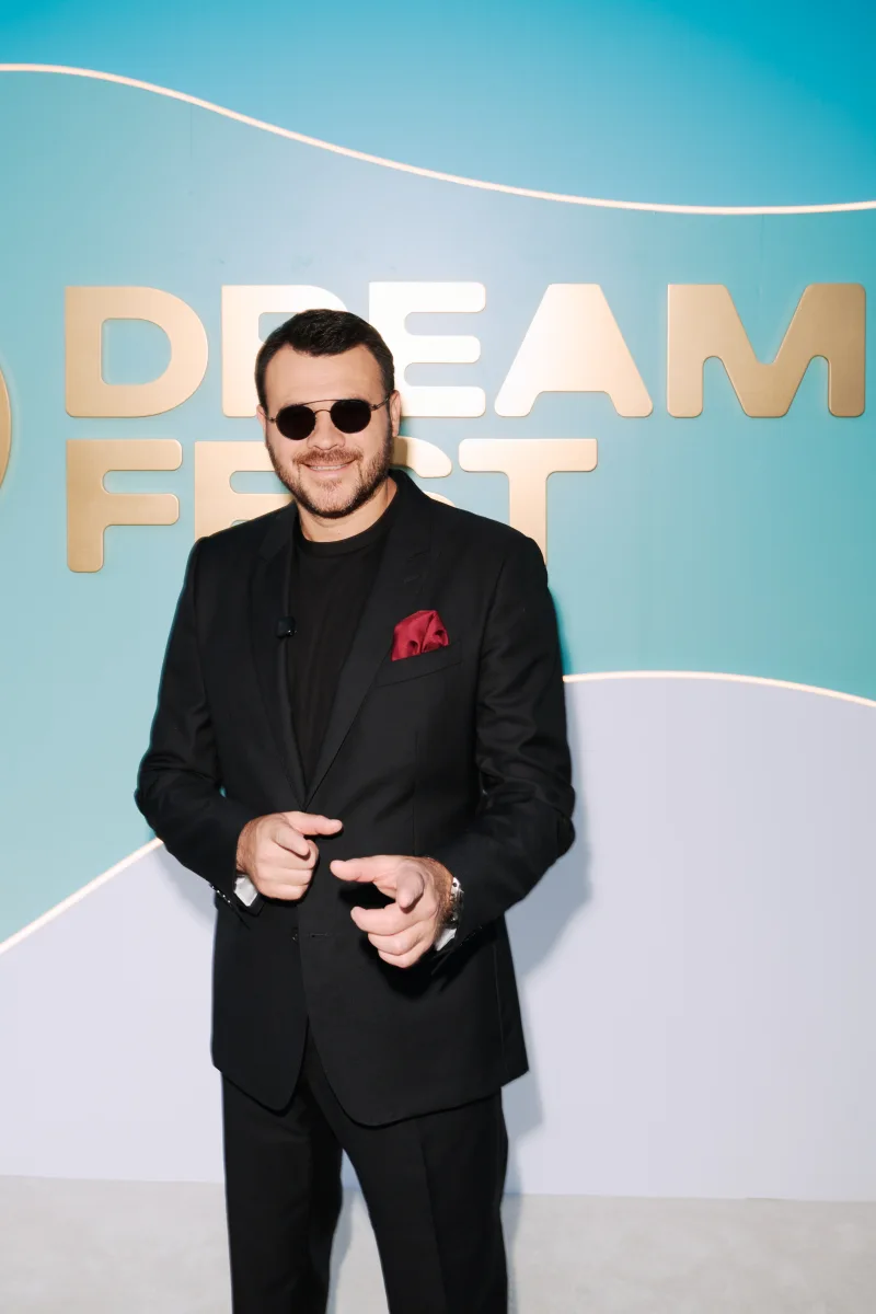Emin Ağalarov və ailə üzvləri ilə...