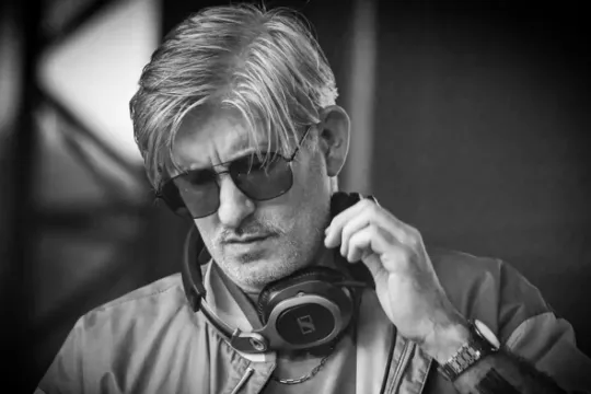 Məşhur DJ evində ölü tapıldı