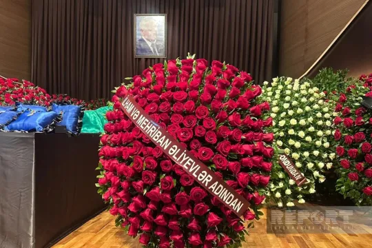 Nəriman Həsənzadə ilə vida mərasimi keçirildi - Prezident və xanımı əklil göndərdi