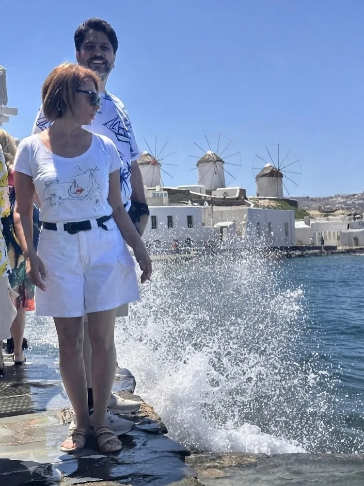 Bu dəfə Mikonosa getdilər