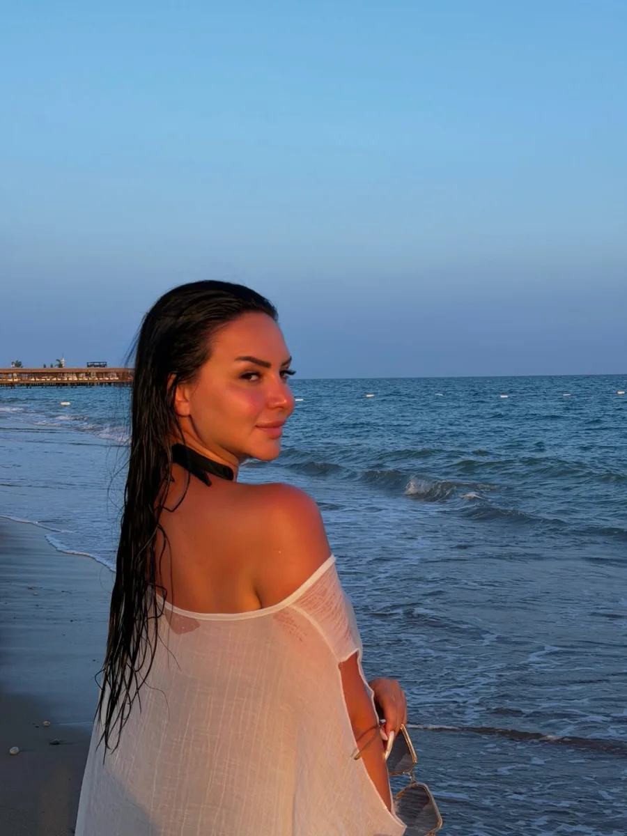 Könül qızı ilə tətilə getdi
