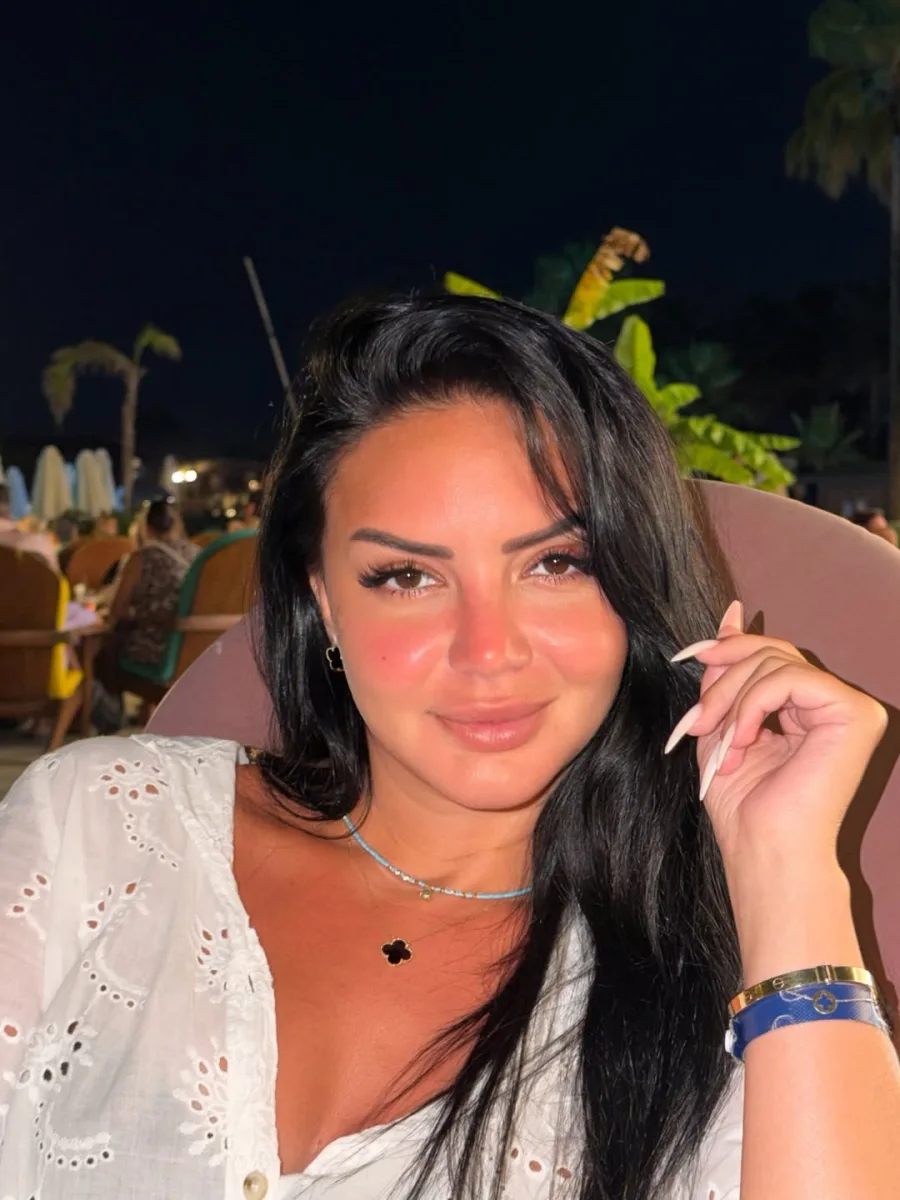 Könül qızı ilə tətilə getdi