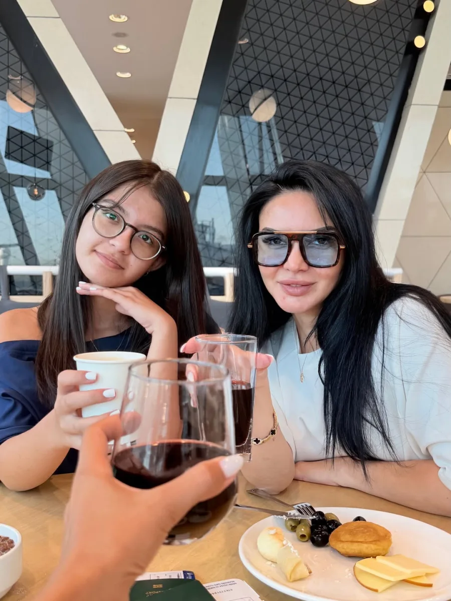 Könül qızı ilə tətilə getdi
