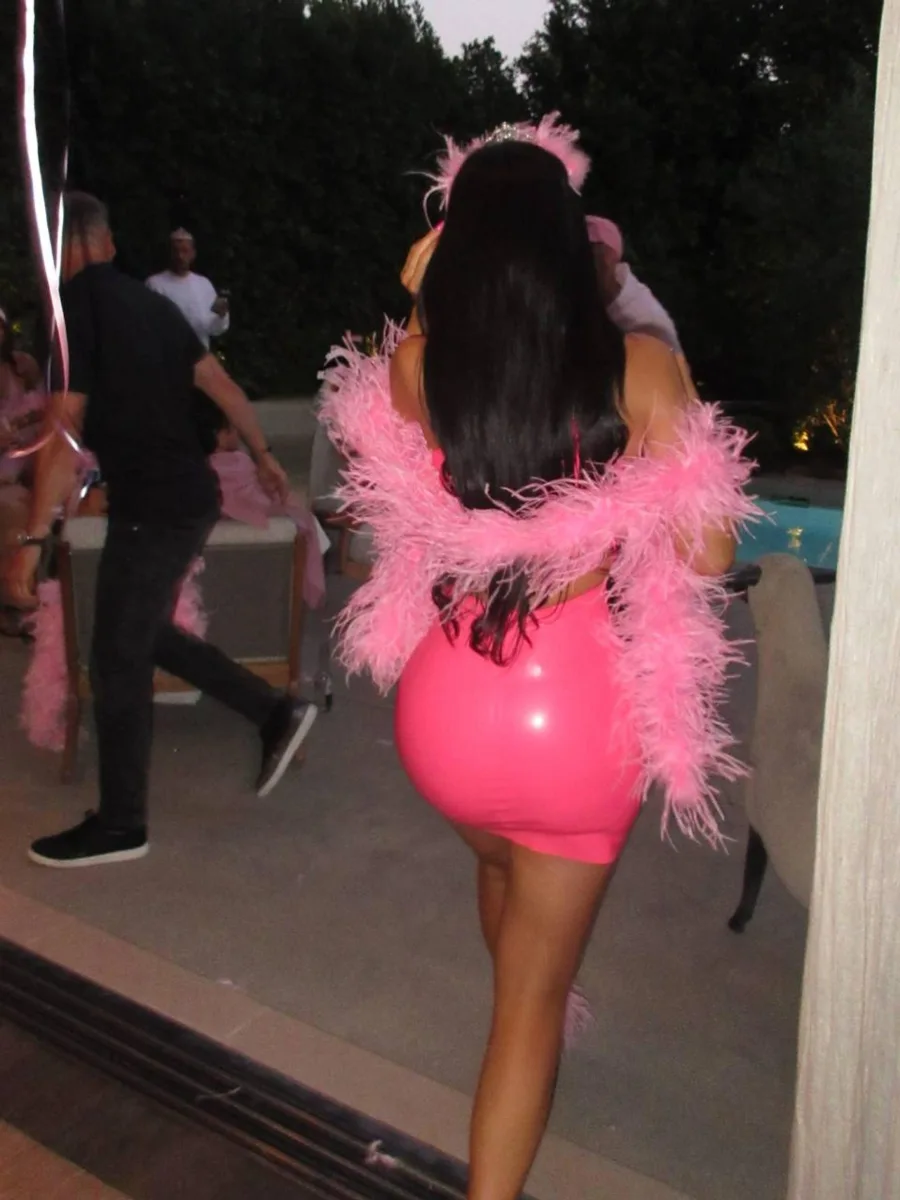 Kaylidən “pink party”