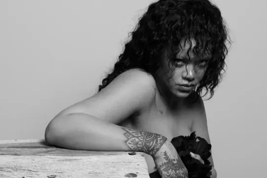 Rihannanın yeni fotosessiyası