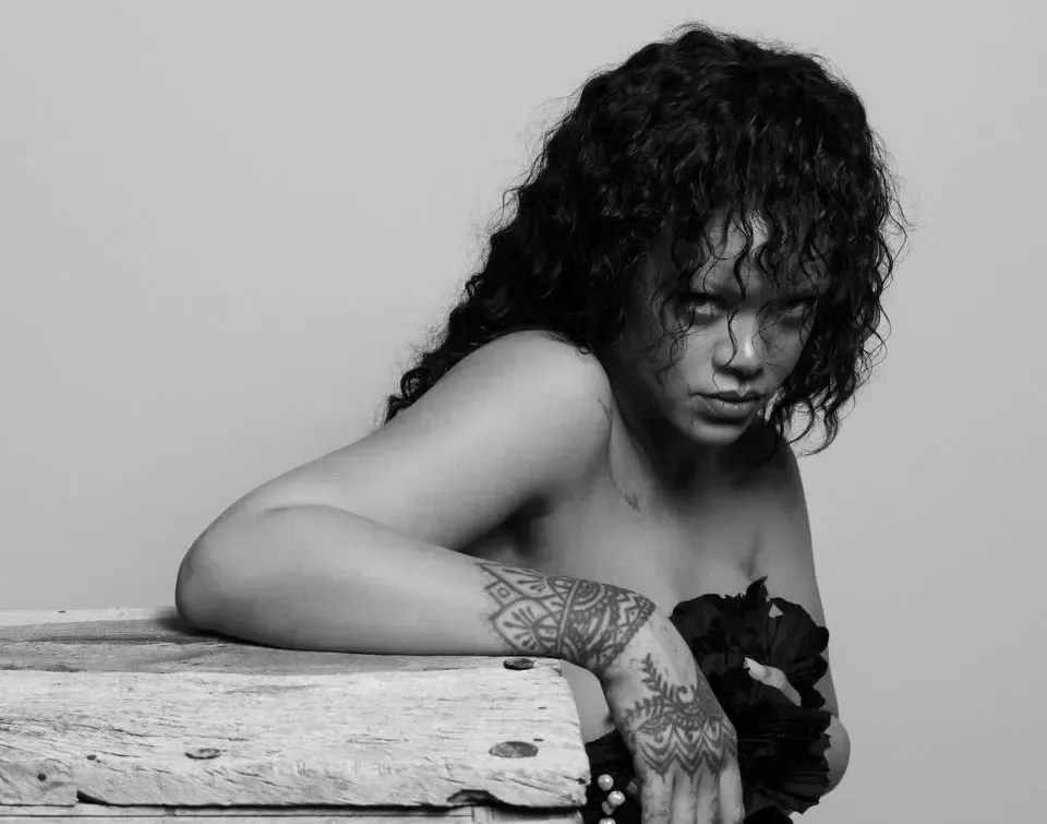 Rihannanın yeni fotosessiyası