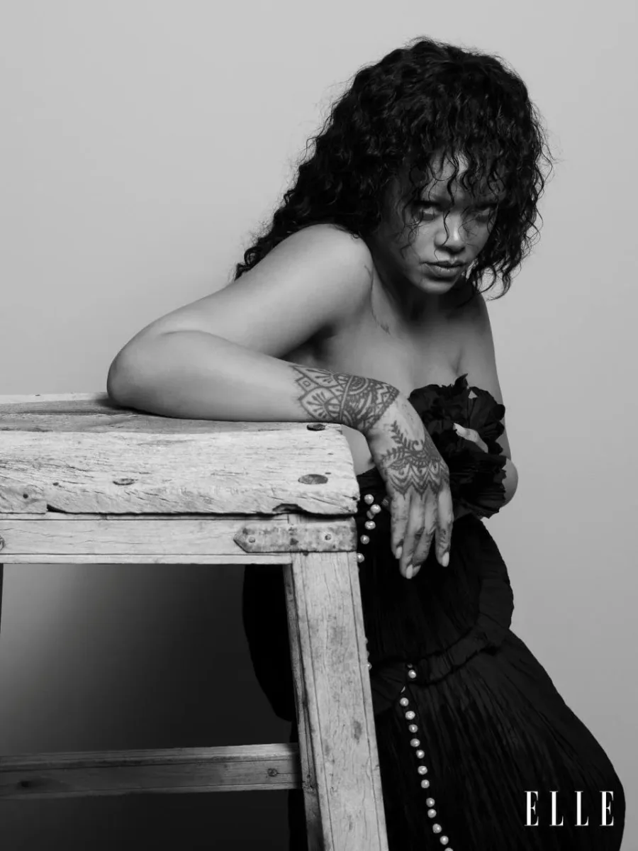 Rihannanın yeni fotosessiyası
