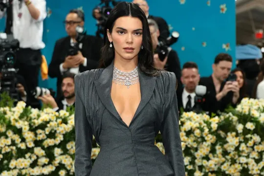 Kendall və Ceykobun romantik görüşü