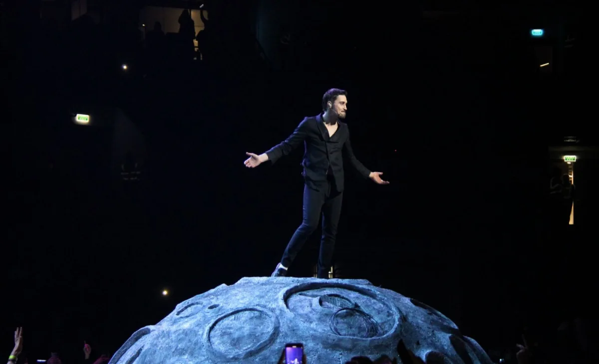 “Kanye planet dekorunu məndən götürüb”