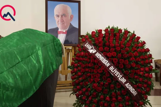 Prezidentlə xanımı vida mərasiminə əklil göndərdi - Foto