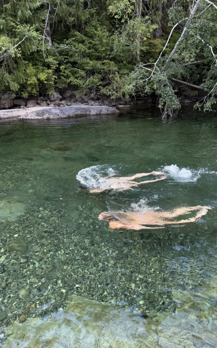 Belladan sulu könəkdə fotolar
