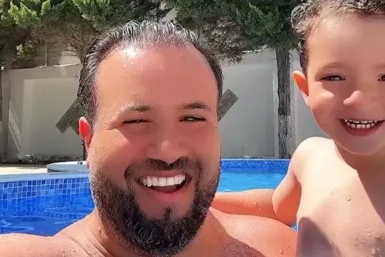 Elnurun oğlu ilə əyləncəli anları
