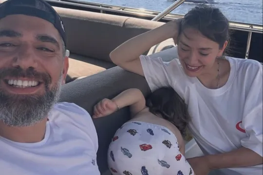 Məşhur cütlüyün ailə tətili