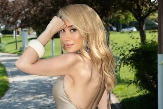 Küləkli havaya görə konsert məkanını dəyişdi