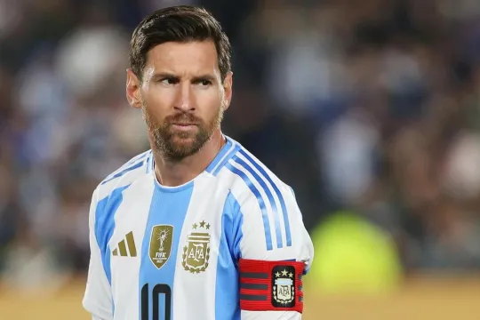Messi karyerasını bitirdi!