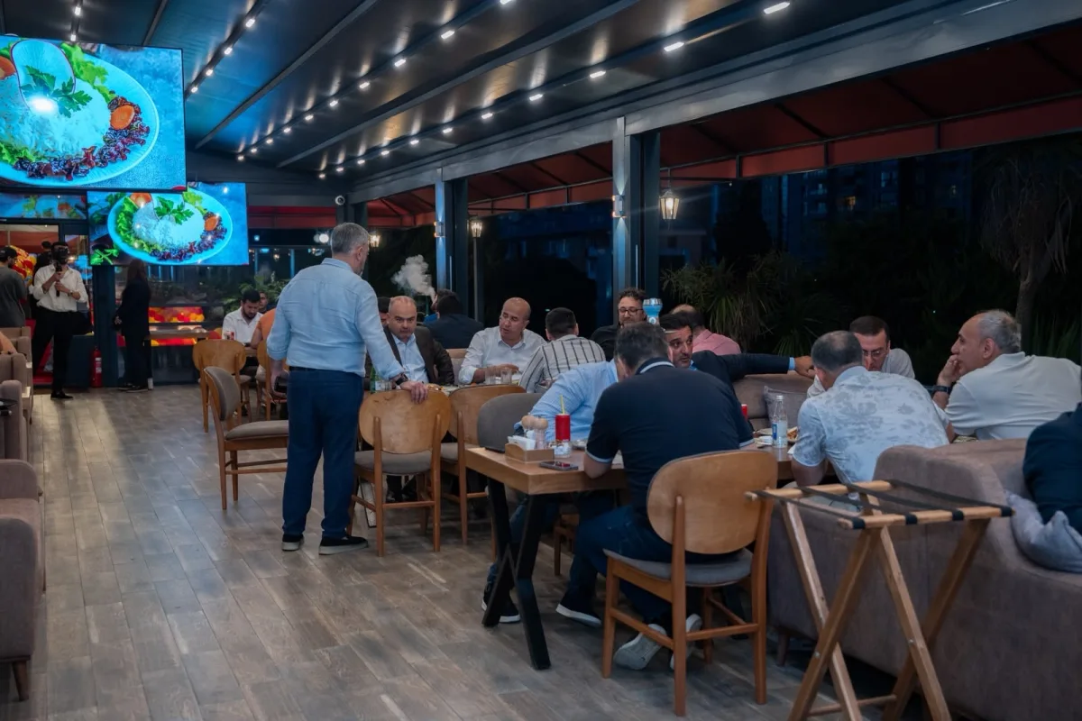 LaLiga Dining & Lounge Musabəyov parkında şəbəkənin ilk “park-side” məkanını açdı