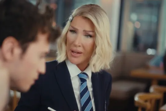 Dörd reklamdan 200 milyon qazandı!