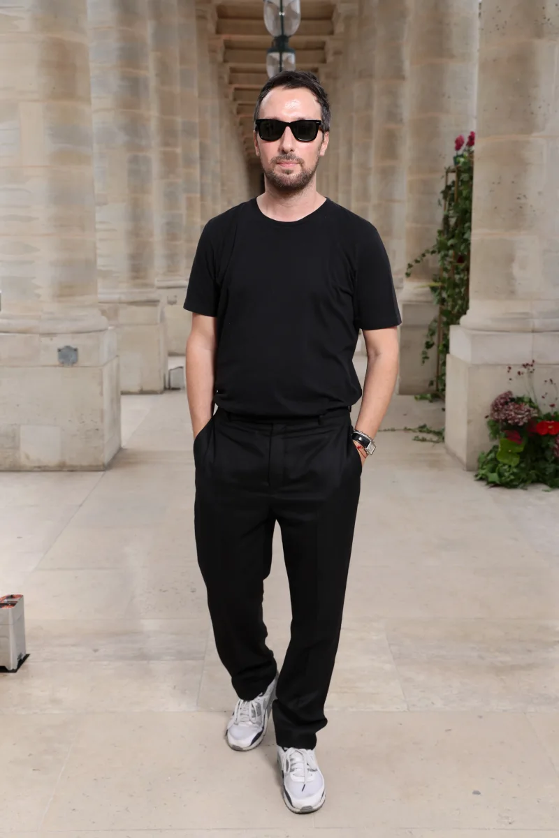 Vakkarello “Saint Laurent”dan gedir