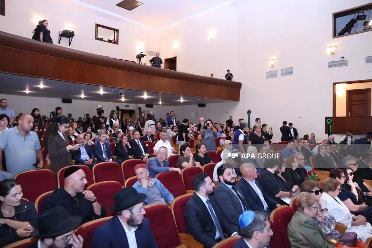 Aleksandr Şarovski ilə vida mərasimi keçirilib