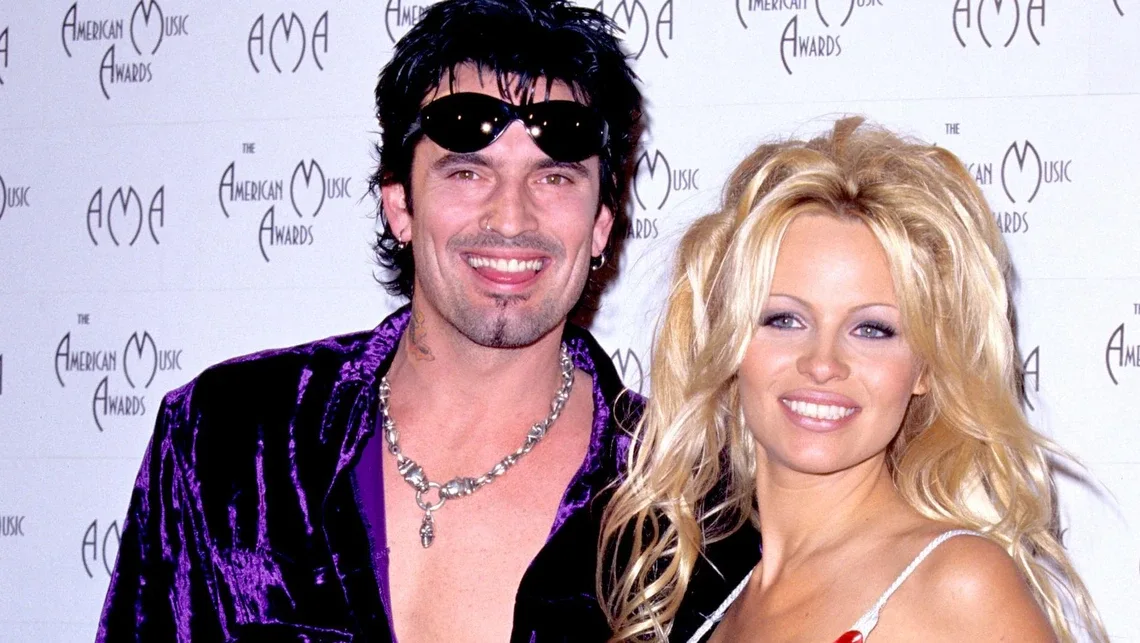 Pamela Andersonun oğlu evlənir – Foto