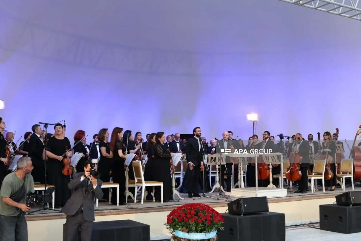 Üzeyir Hacıbəyli XVIII Beynəlxalq Musiqi Festivalının açılışından - Fotolar