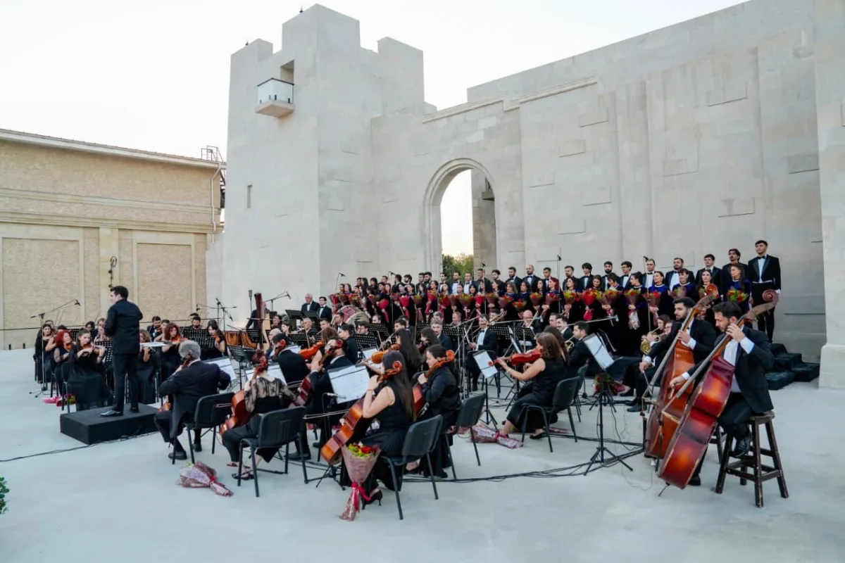 Açıq havada opera tamaşaları və konsertlərin yeni ünvanı